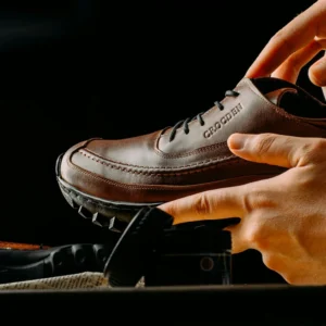 Sapato social masculino derby